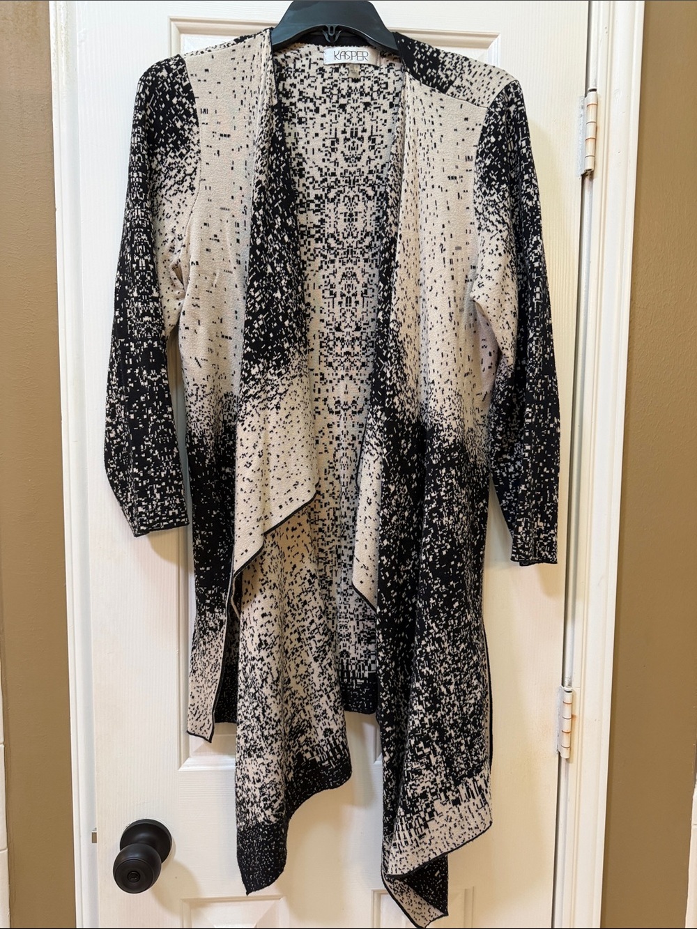 Kasper Black and Cream Asymmetrical Open-Front Knit Cardigan Dress